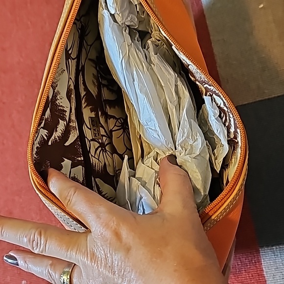 STUNNING MAXX NEW YORK ORANGE LEATHER HOBO SHOULDER BAG - Picture 5 of 12